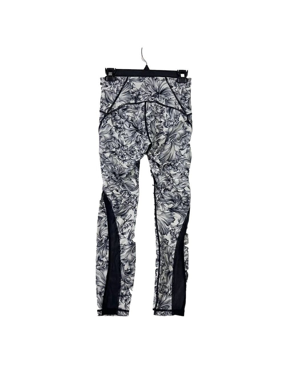 Lululemon Leggings Sz 6 Train Times 7/8 Pant Light Garden White Black Floral - Picture 3 of 13